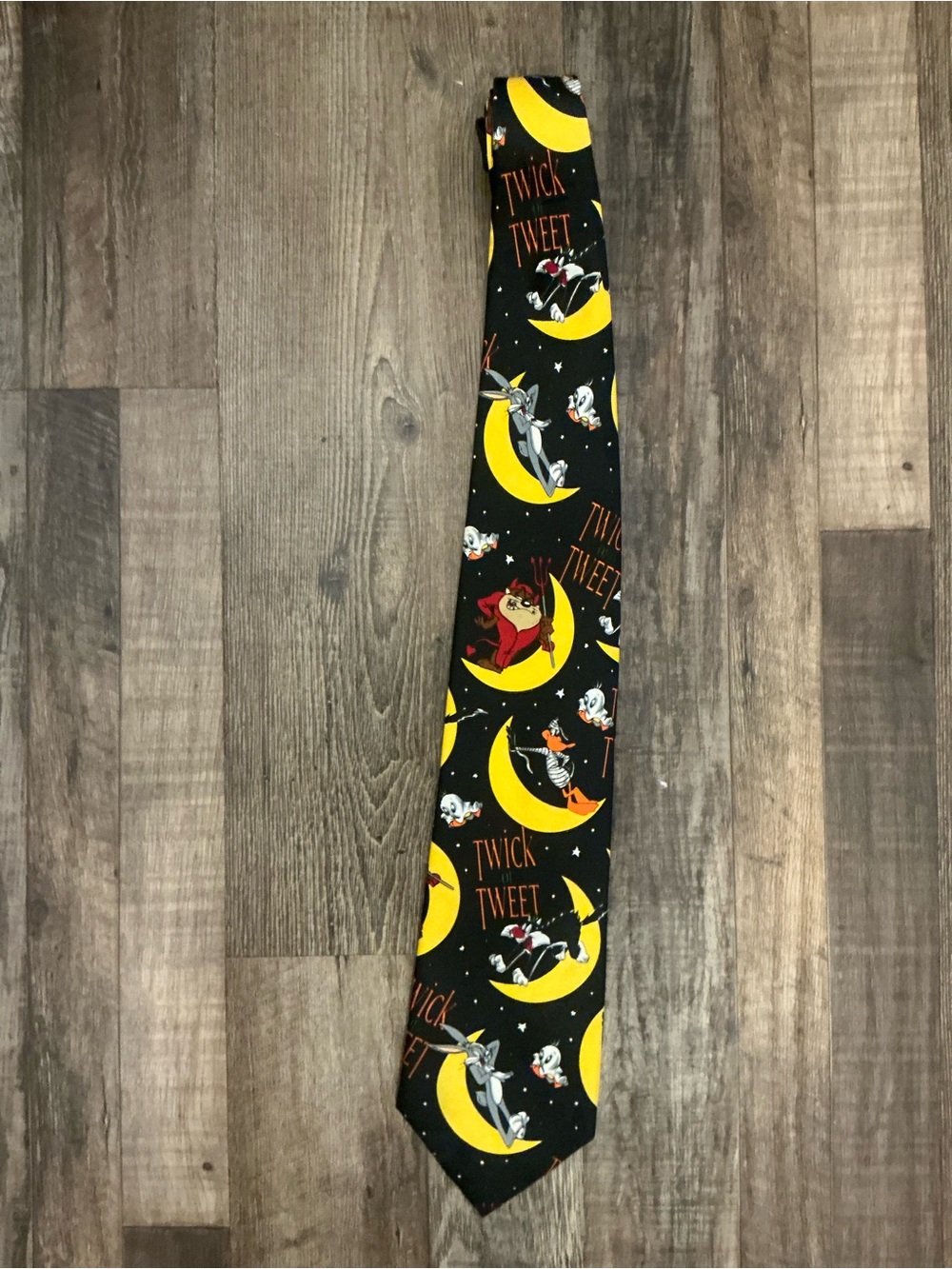 Warner Bros. Tweety & Looney Tunes Black and Yellow Novelty Tie